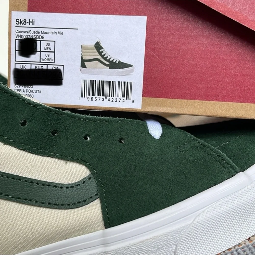 Vans WMNS Sk8-Hi Canvas/Suede Mountain Vie
VN0007NSBD6
Sneakers - Picture 16 of 16